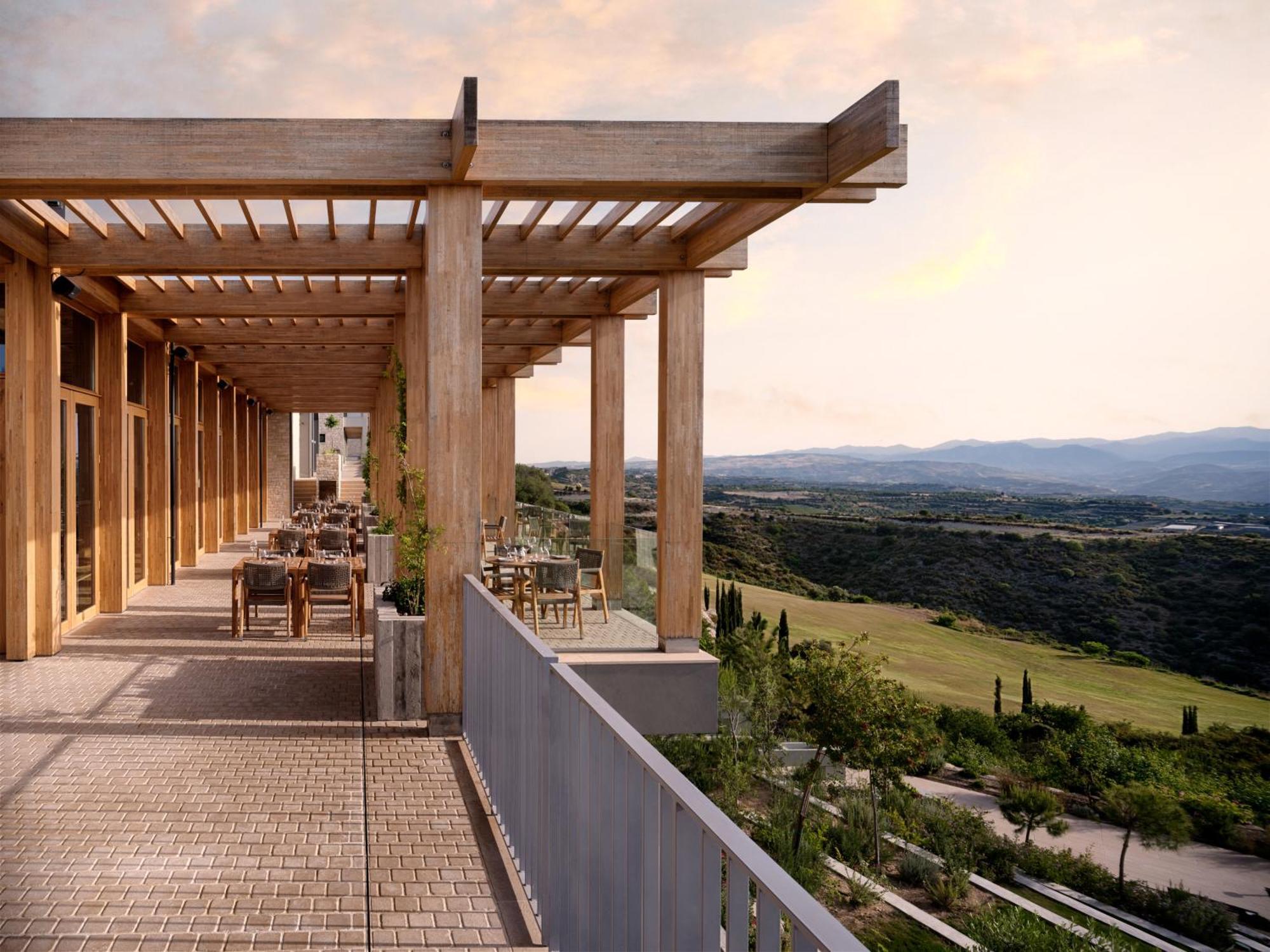 Minthis Resort Tsadha ภายนอก รูปภาพ Pergola at the Four Seasons Hotel, Athens