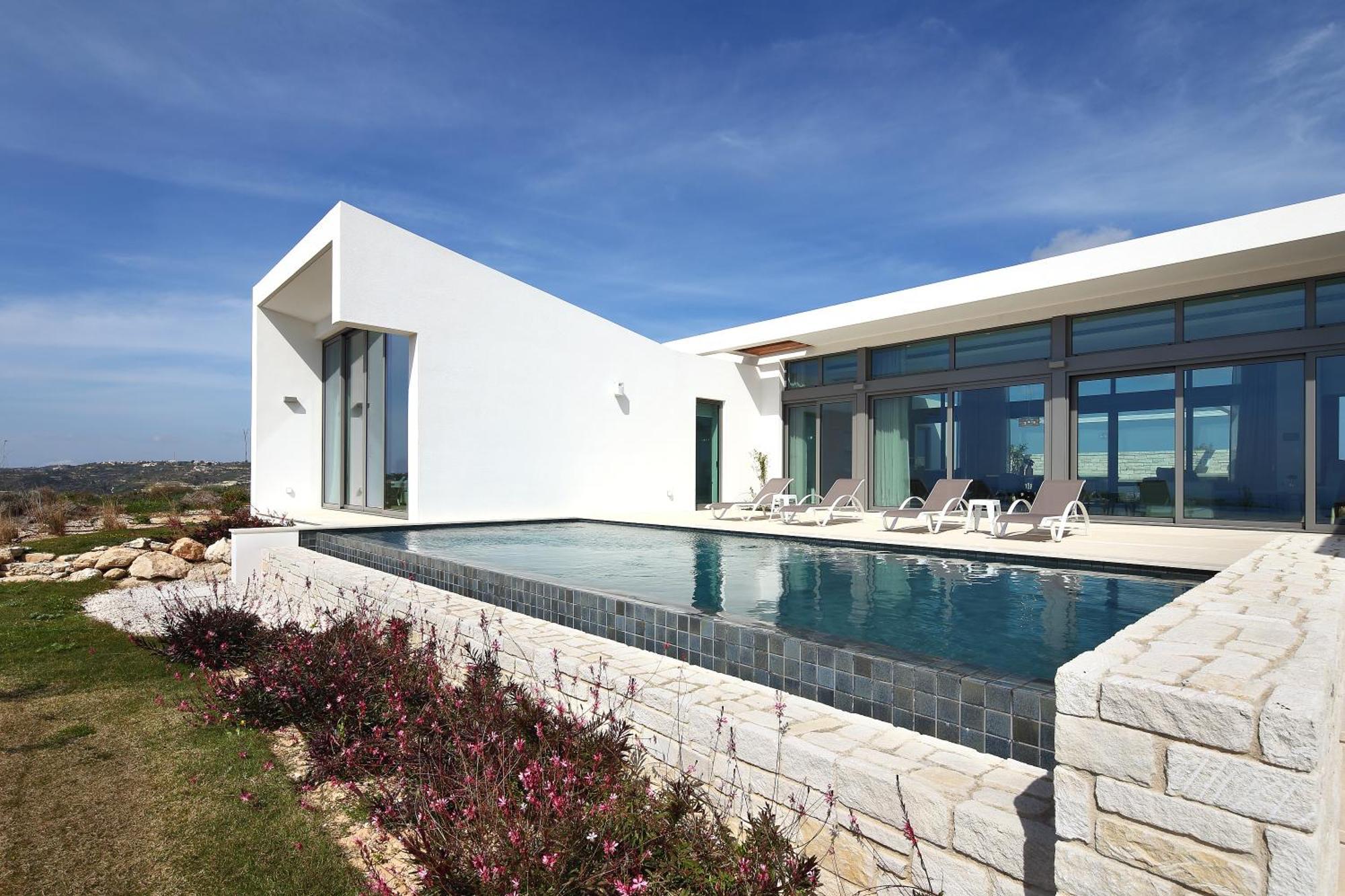 Minthis Resort Tsadha ภายนอก รูปภาพ Villa in Porto Covo, Portugal